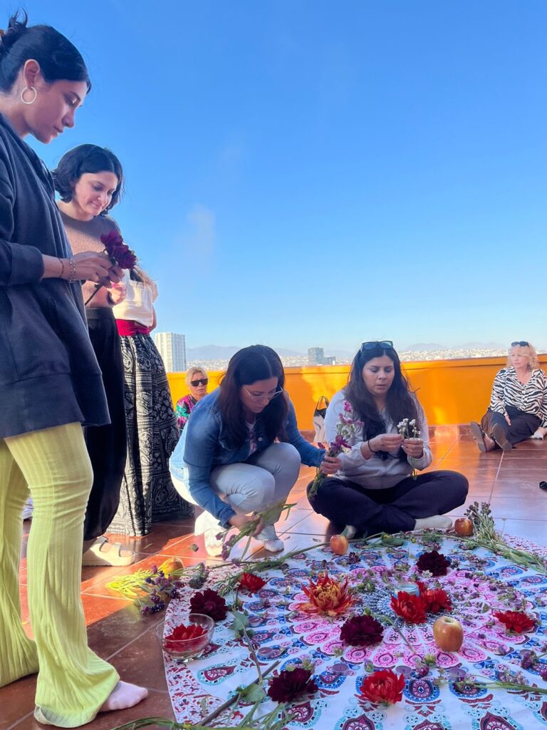 Lo místico circulo de mujeres reunidas